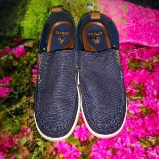crocs メンズ スリッポンタイプ