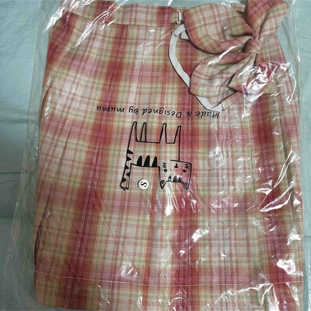 処分　コスプレ衣装　学生服　制服　赤チェック　スカート　リボン付き レディースのスカート(ミニスカート)の商品写真