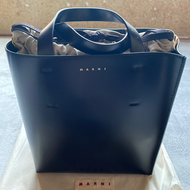 MARNI マルニ  MUSEO ムゼオ  レザーバッグ