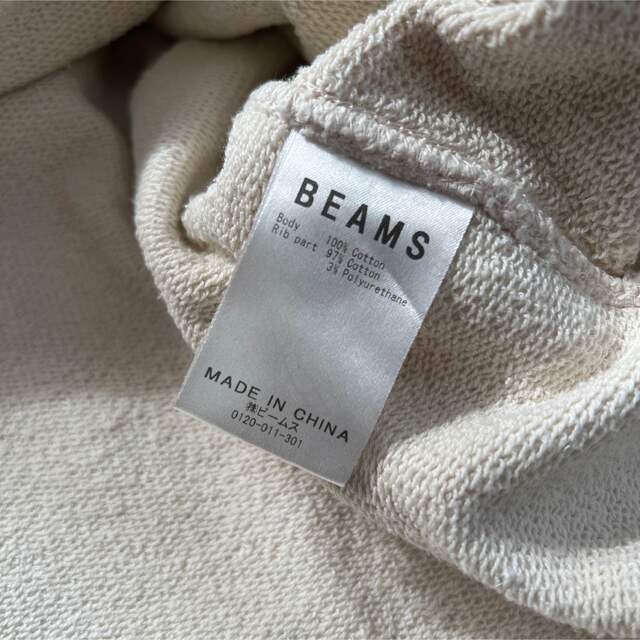 BEAMS(ビームス)のビームス  BEAMS オフホワイト　トレーナー  スウェット レディースのトップス(トレーナー/スウェット)の商品写真