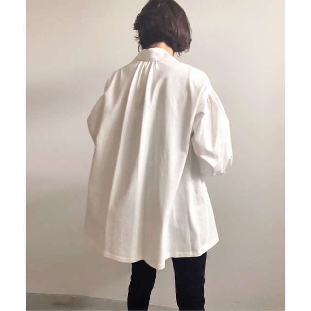 Ameri VINTAGE(アメリヴィンテージ)のAMERI PUFF SLEEVE COMBINATION TOP  レディースのトップス(シャツ/ブラウス(長袖/七分))の商品写真