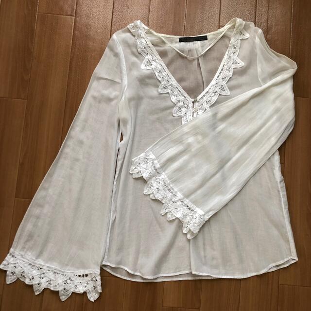 ZARA(ザラ)のZARA ベルスリーブシャツ レディースのトップス(シャツ/ブラウス(長袖/七分))の商品写真