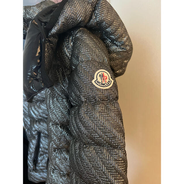 MONCLER(モンクレール)のmocler  レディースのジャケット/アウター(ダウンジャケット)の商品写真