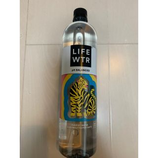 ライフウォーター　LIFE WTR LIFEWATER  1000ml ボトル(登山用品)