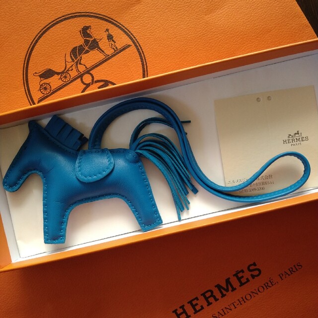 ピックアップ特集 HERMES ロデオチャームpm ブルーザンジバル