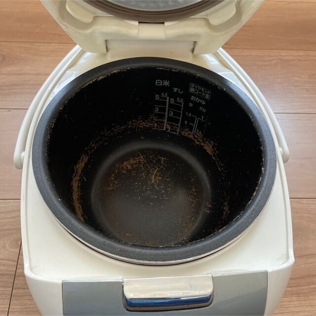 東芝(トウシバ)のシマちゃん専用　炊飯器　 スマホ/家電/カメラの調理家電(炊飯器)の商品写真