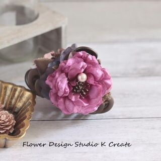ピンクの薔薇と秋紫陽花のバンスクリップ　髪飾り　ヘアクリップ　ローズピンク　茶　(バレッタ/ヘアクリップ)