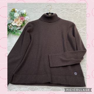 ランバンコレクション(LANVIN COLLECTION)のランバンコレクション　タートル セーター　カシミヤ100%  ブラウン(ニット/セーター)