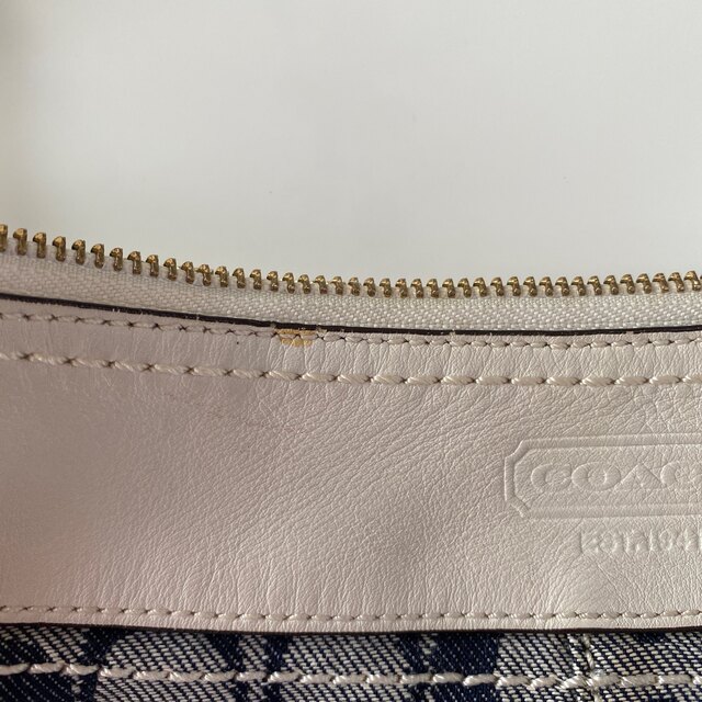 COACH(コーチ)のコーチ　斜めがけ　ショルダーバッグ レディースのバッグ(ショルダーバッグ)の商品写真