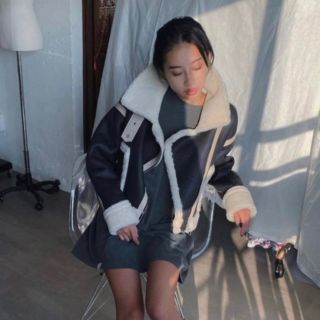 アリシアスタン(ALEXIA STAM)のjuemi Seam Tape Short Mouton Jacket (ムートンコート)