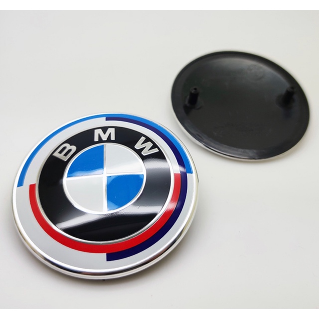 BMW(ビーエムダブリュー)のBMW エンブレム　BMWエンブレム　82ミリ　82mm 50周年　 自動車/バイクの自動車(車外アクセサリ)の商品写真