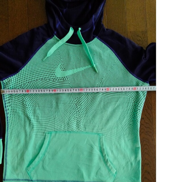 NIKE(ナイキ)のNIKE ナイキ フーディ パーカー THERMAFITレディースｌサイズ レディースのトップス(パーカー)の商品写真