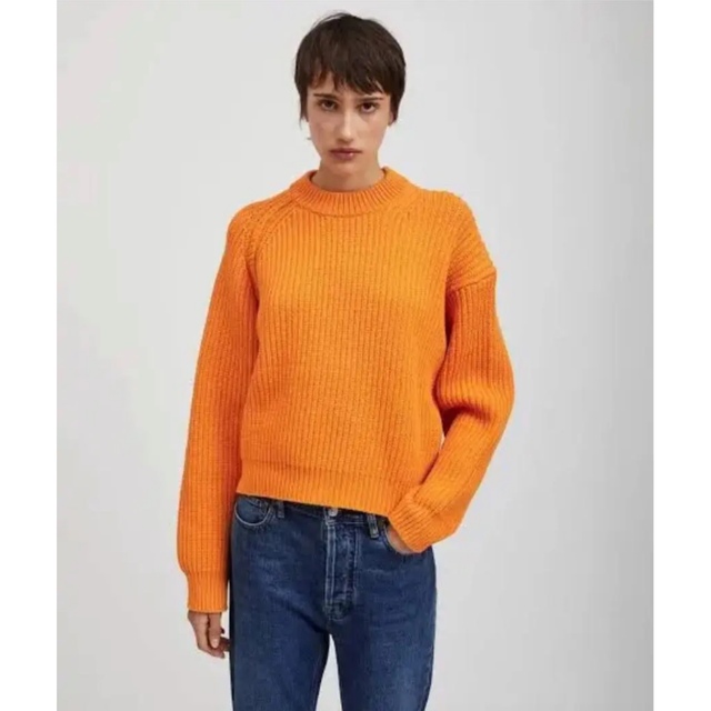 Acne Studios(アクネストゥディオズ)のニット セーター　Acne Studios オレンジニット レディースのトップス(ニット/セーター)の商品写真