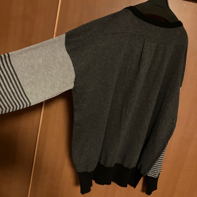 ノアール　Vネックセーター　グレー レディースのトップス(ニット/セーター)の商品写真