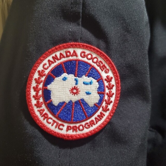 CANADA GOOSE(カナダグース)の美品★　カナダグースチリワックボンバー　BLACK　M メンズのジャケット/アウター(ダウンジャケット)の商品写真