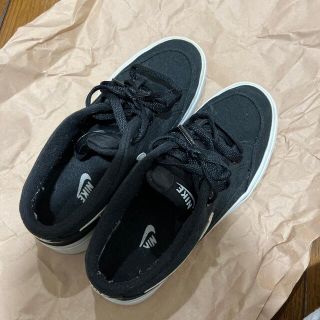 ナイキ(NIKE)のNIKE スニーカー　レディース　23センチ(スニーカー)