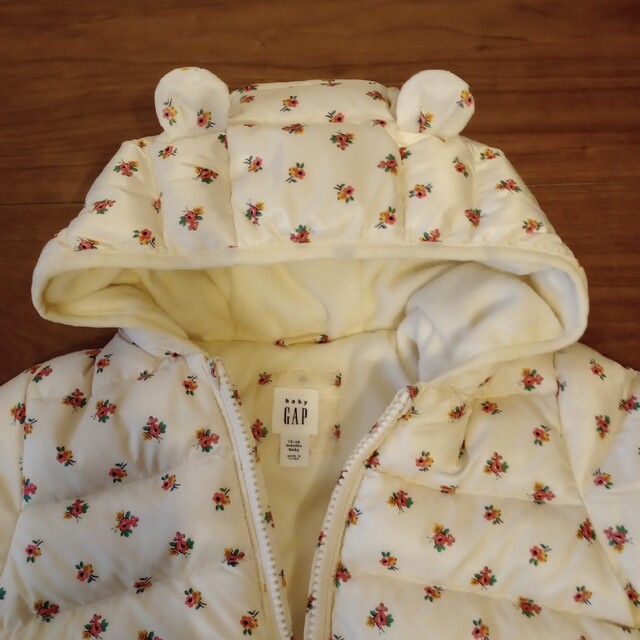 babyGAP 花柄ダウンコート 12-18M キッズ/ベビー/マタニティのベビー服(~85cm)(ジャケット/コート)の商品写真