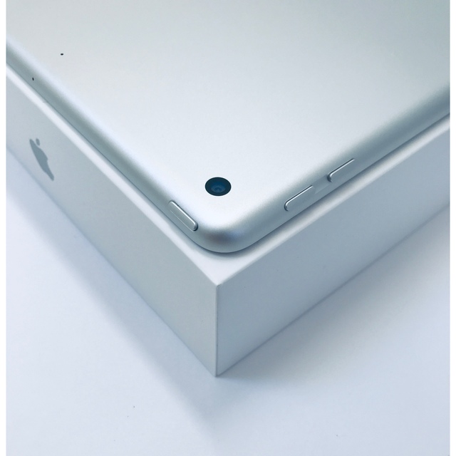 iPad(アイパッド)のApple iPad 第6世代 Wi-Fi 32GB【美品】 スマホ/家電/カメラのPC/タブレット(タブレット)の商品写真