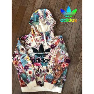 アディダス(adidas)のアディダス☆花柄パーカー(パーカー)