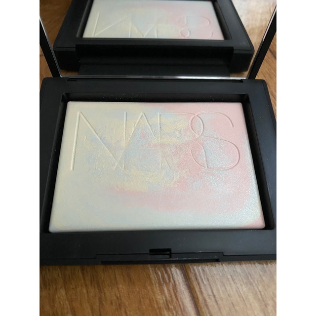 NARS ライトリフティング　プリズマティックパウダー