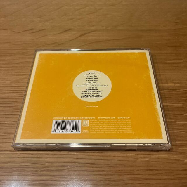 ブルーノマーズ　doo-wops&hooligans  marry you エンタメ/ホビーのCD(ポップス/ロック(洋楽))の商品写真