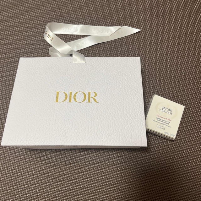 Dior(ディオール)のディオール　新品未使用　クレームアブリコ DIOR コスメ/美容のネイル(ネイルケア)の商品写真