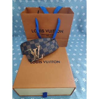 LOUIS VUITTON - 【箱・保存袋付】ルイヴィトン　ベルト ♬人気　即完売！ロゴバックル（新品）