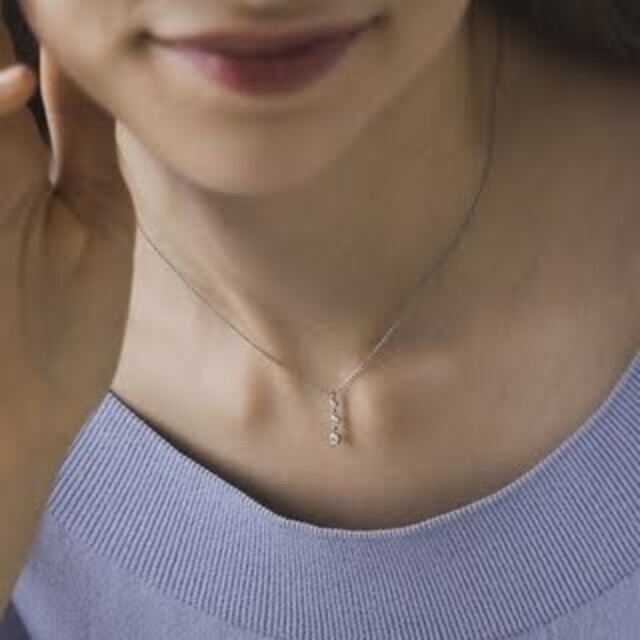 ヨンドシー4℃プラチナ3ストーンダイヤネックレス¥101,200★アガット★エテ