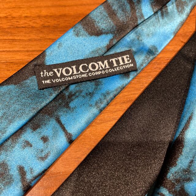 volcom(ボルコム)のボルコム☆ネクタイ　美品 メンズのファッション小物(ネクタイ)の商品写真