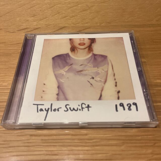 Taylor Swift テイラースウィフト　1989 エンタメ/ホビーのCD(ポップス/ロック(洋楽))の商品写真