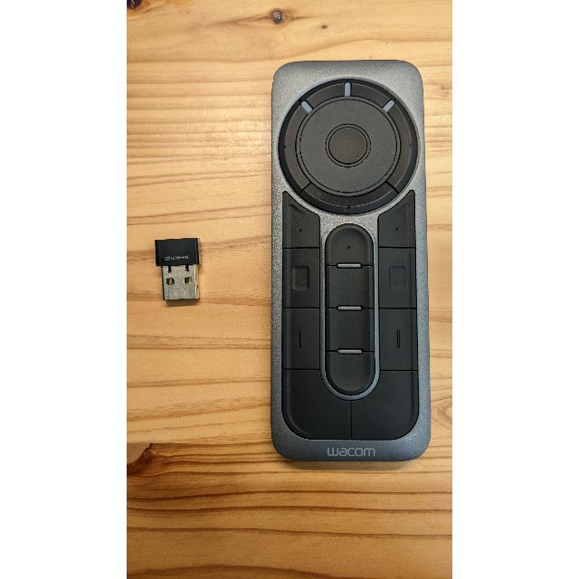 ワコム Wacom Express Key Remote スマホ/家電/カメラのPC/タブレット(PC周辺機器)の商品写真