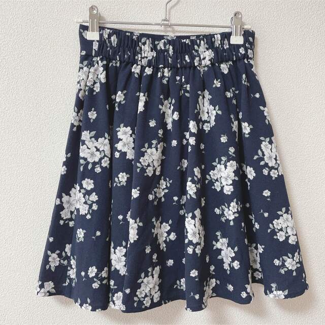 HONEYS(ハニーズ)のハニーズ 花柄キュロットスカート レディースのスカート(ひざ丈スカート)の商品写真