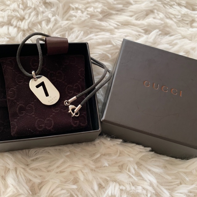 Gucci(グッチ)のGUCCI シルバー プレート ペンダント ネックレス  箱付き  メンズのアクセサリー(ネックレス)の商品写真