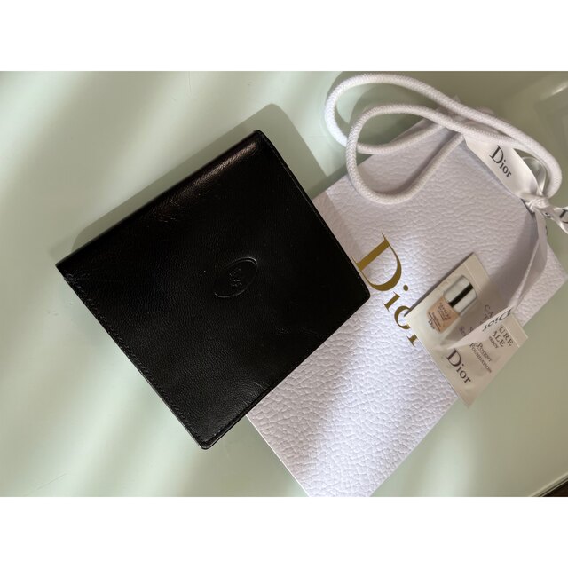 Dior ディオール ロゴ型押し 二つ折り財布 本革 ブラック | フリマアプリ ラクマ