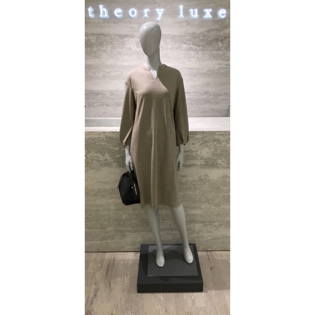 Theory luxe(セオリーリュクス)のTheory luxe Solar Wool Flow ワンピース レディースのワンピース(ひざ丈ワンピース)の商品写真