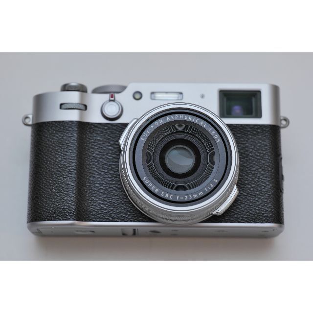 FUJIFILM X100V シルバー/付属品多数/美品/販売店の限定保証有り FUJIFILM X100V シルバー/付属品多数/美品/販売店の限定保証有り