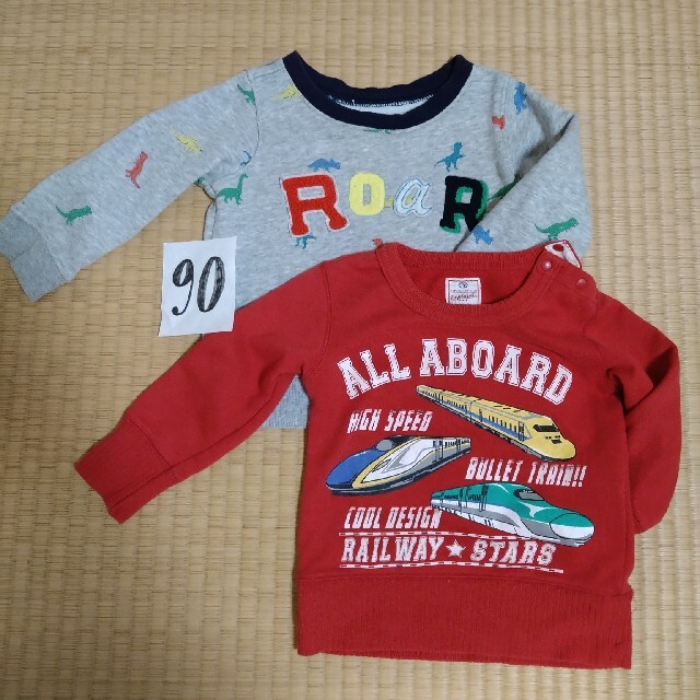 babyGAP(ベビーギャップ)の【11/5まで】90トレーナー2枚セット キッズ/ベビー/マタニティのキッズ服男の子用(90cm~)(Tシャツ/カットソー)の商品写真