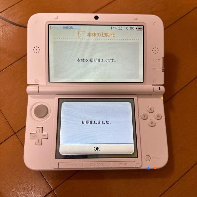 任天堂(ニンテンドウ)の任天堂3DS LL本体とゲームソフト エンタメ/ホビーのゲームソフト/ゲーム機本体(携帯用ゲーム機本体)の商品写真