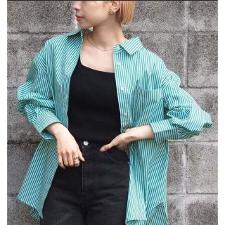 ティップトップ(tip top)の【美品】tiptop ストライプビッグシャツ　グリーン(シャツ/ブラウス(長袖/七分))