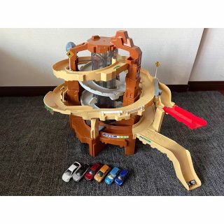 Takara Tomy - トミカ アドベンチャー スリリングマウンテン+トミカ6台セット