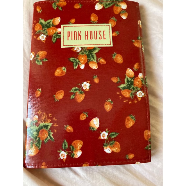 PINK HOUSE(ピンクハウス)のピンクハウス　新品未使用　赤ストロベリー柄手帳 メンズのファッション小物(手帳)の商品写真