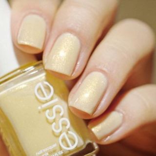 エッシー(Essie)の【essie】ネイルポリッシュ、ラメ入りイエロー(マニキュア)