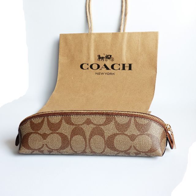 COACH(コーチ)のコーチ カーキ シグネチャー レザー ペンシルケース COACH インテリア/住まい/日用品の文房具(ペンケース/筆箱)の商品写真