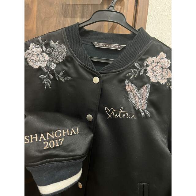 Victoria's Secret(ヴィクトリアズシークレット)のvictria’secret Shanghai ジャケット レディースのジャケット/アウター(ノーカラージャケット)の商品写真
