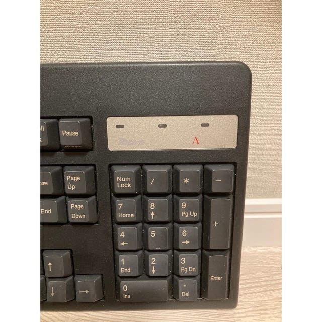 Topre　東プレ　SJ08B0 キーボード スマホ/家電/カメラのPC/タブレット(PC周辺機器)の商品写真