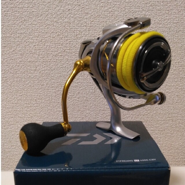 DAIWA 21フリームス LT4000-CXH 未使用新品