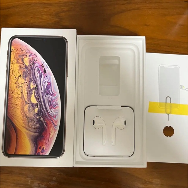 Apple(アップル)のiPhone Xs 64GB ゴールド  (SIMフリー) スマホ/家電/カメラのスマートフォン/携帯電話(スマートフォン本体)の商品写真