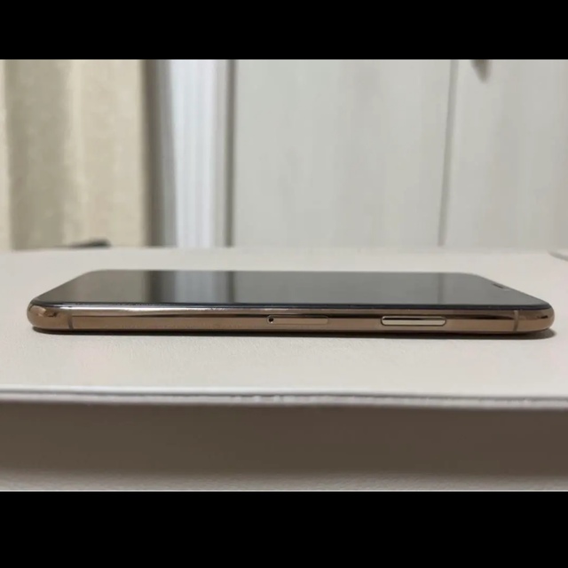Apple(アップル)のiPhone Xs 64GB ゴールド  (SIMフリー) スマホ/家電/カメラのスマートフォン/携帯電話(スマートフォン本体)の商品写真