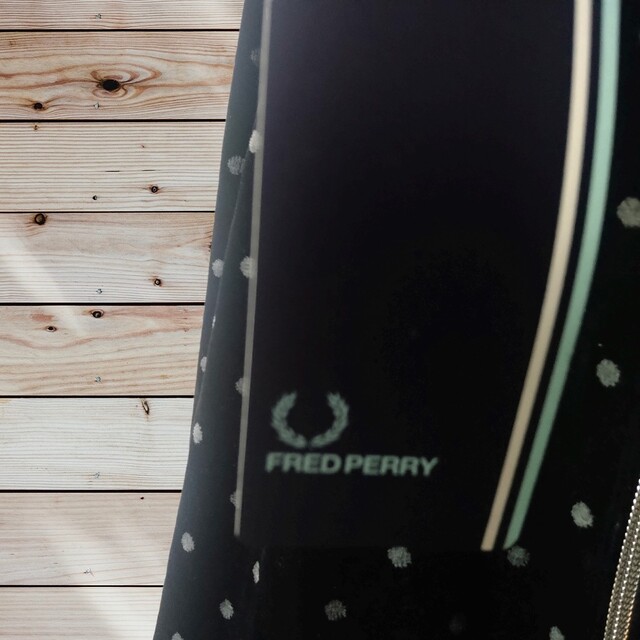 FRED PERRY(フレッドペリー)の【希少 未使用タグ付き】　FRED PERRY　トラックジャケット　ベロア メンズのトップス(ジャージ)の商品写真