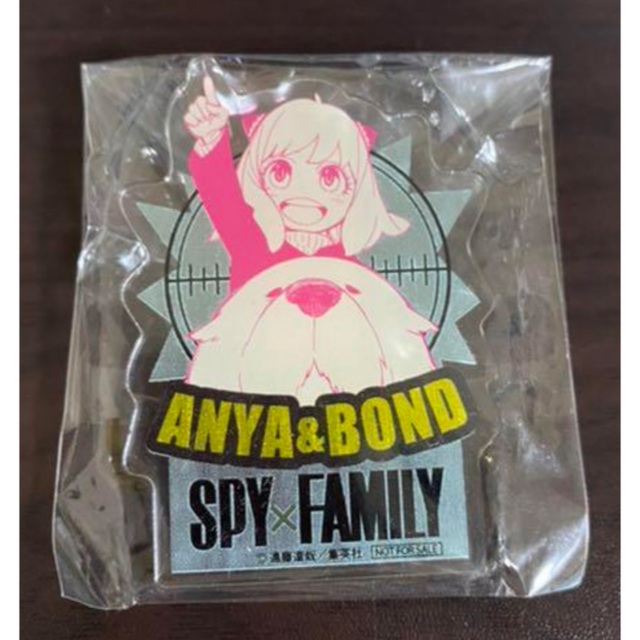 SPY×FAMILY 箔入りアーニャアクリルバッジ